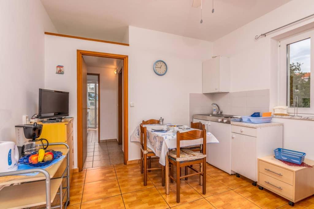 Apartment Mira 3 Klimno Eksteriør bilde