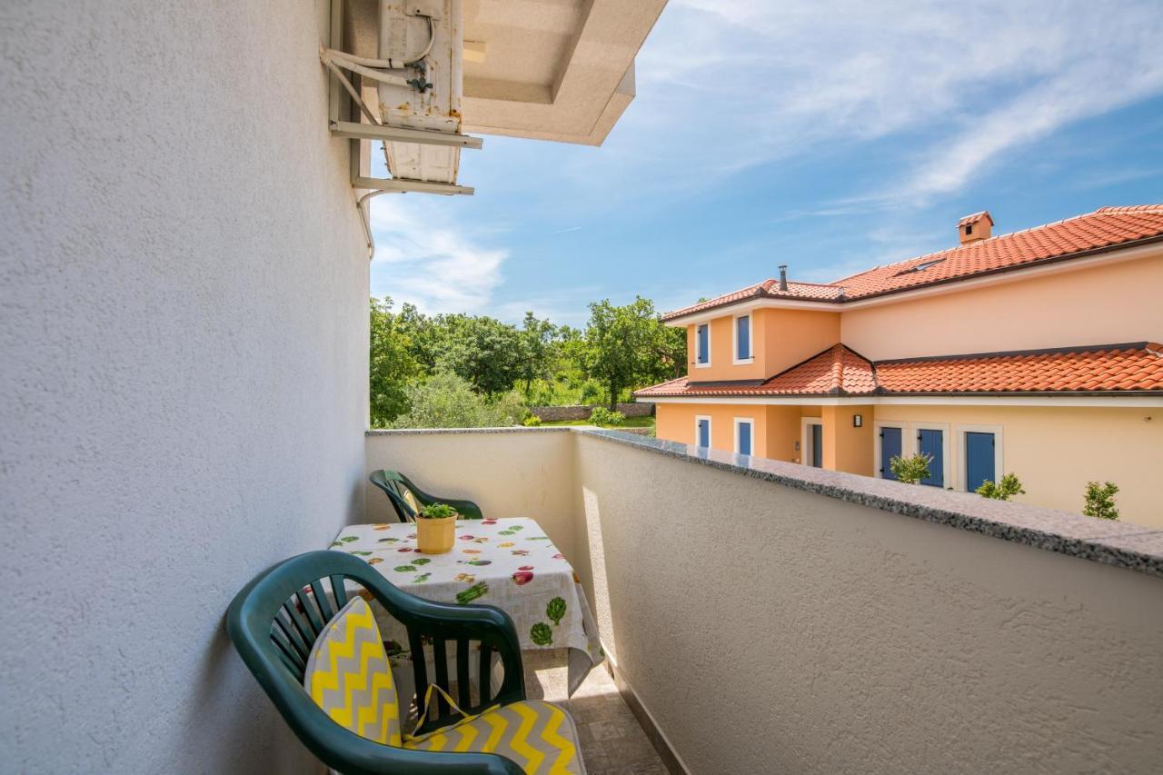 Apartment Mira 3 Klimno Eksteriør bilde